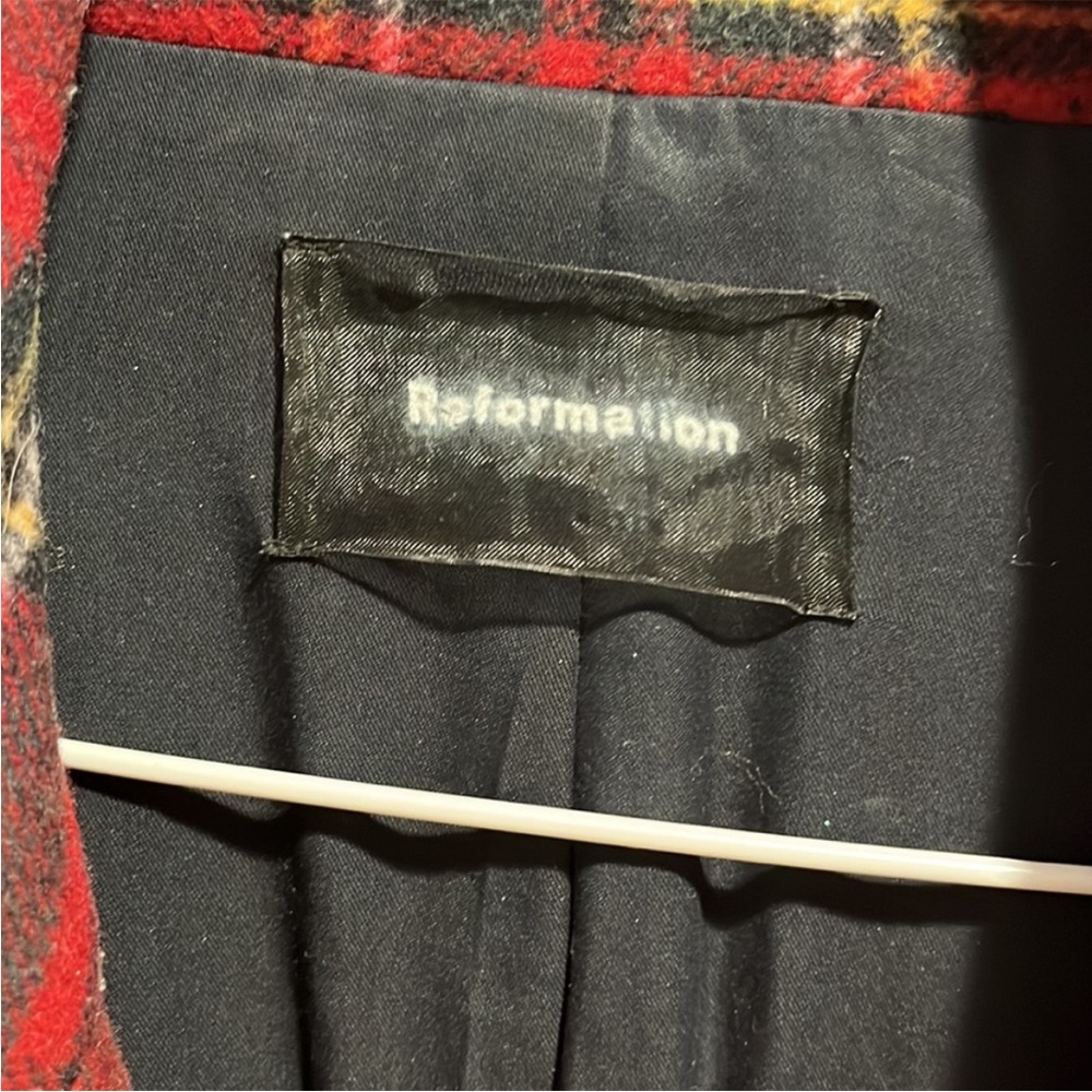 Beautiful 70% wool Reformation Middlebury long plaid coat, size Large - Picture 4 of 11